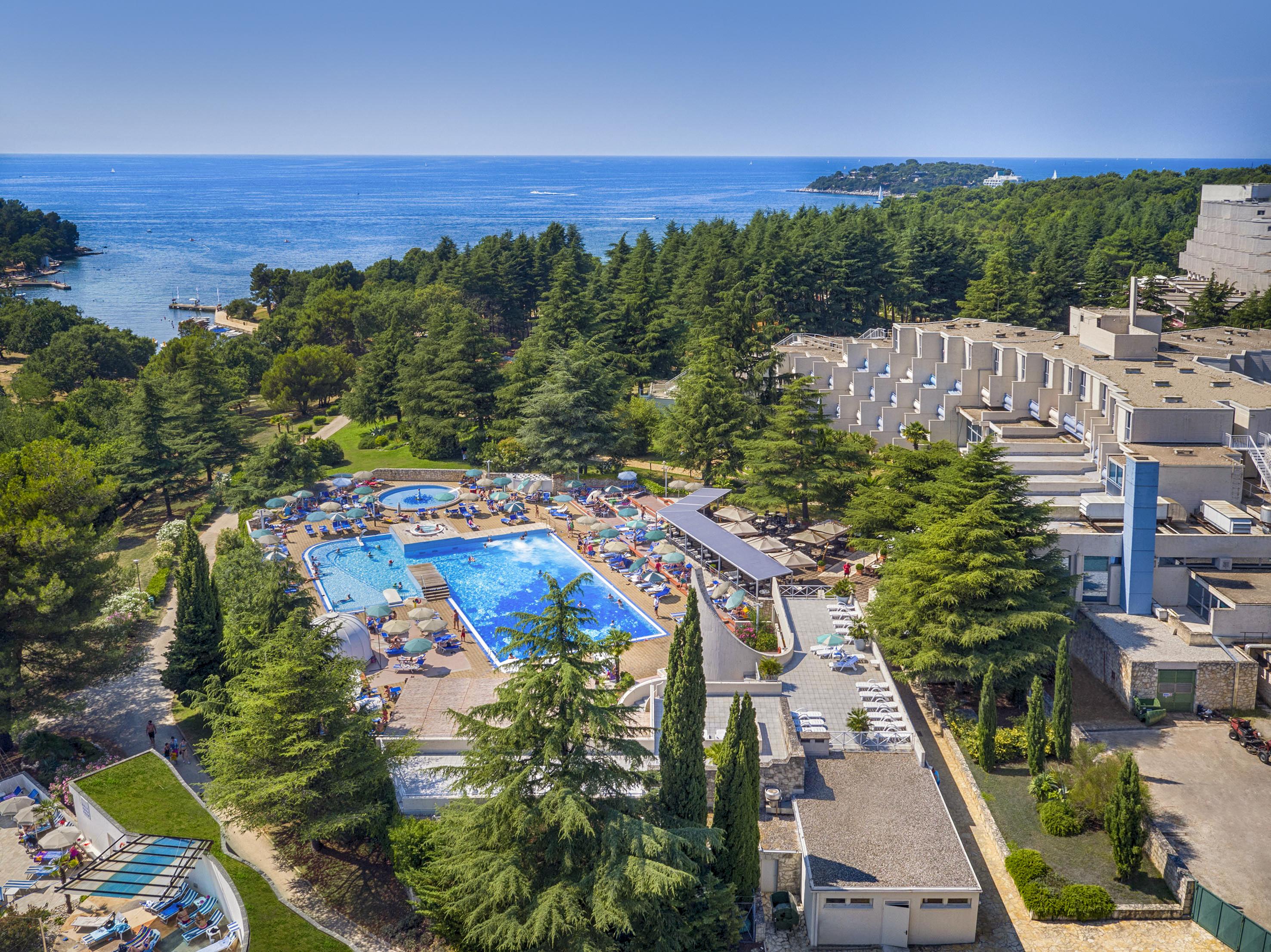 Sunny By Valamar, Ex Crystal Hotel